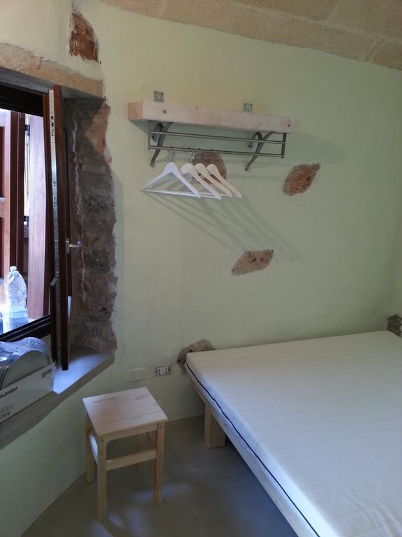 La Torre di Merlino Patù Esterno foto
